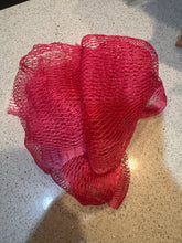Load image into Gallery viewer, African Net Sponge - Red
